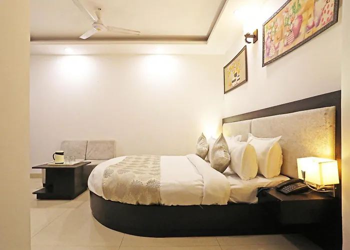 Airport Hotel Swan Near Delhi Airport